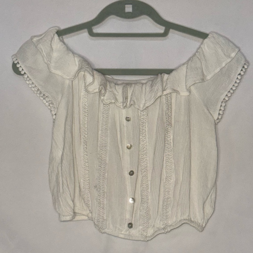 Altar’d State White Off-Shoulder Bohemian Flutter Sleeve Lace Crop Top Small EUC